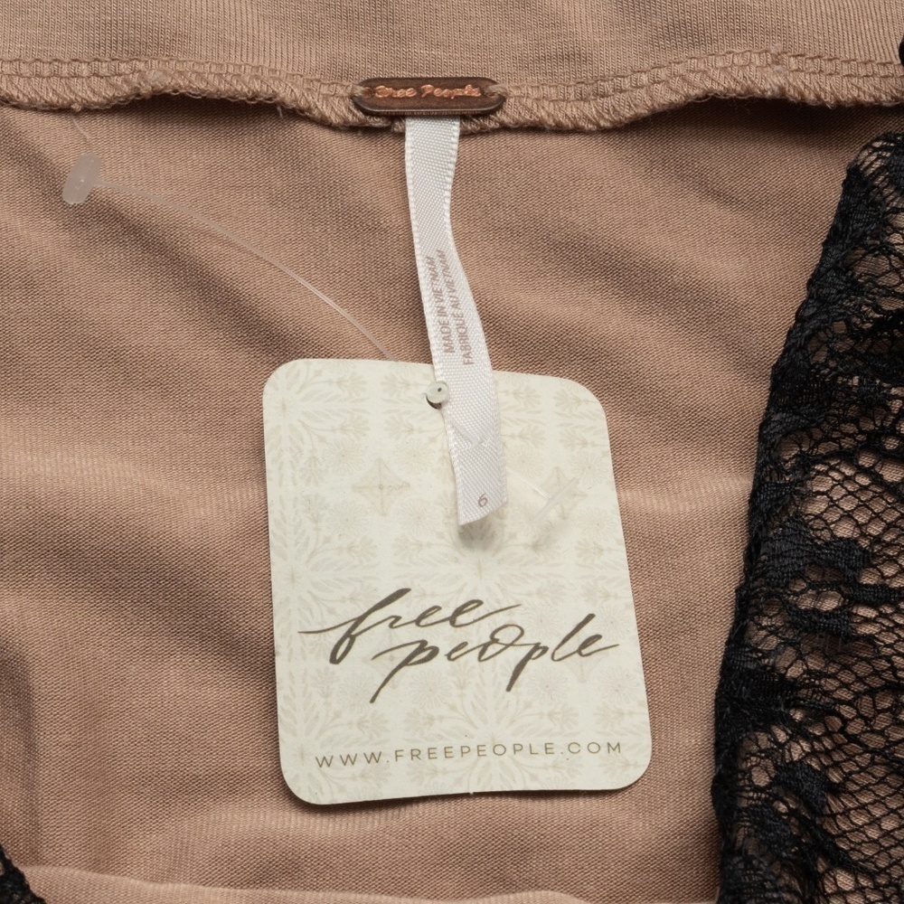 Free People.‎ Zoey lace mini skirt. - Picture 10 of 10